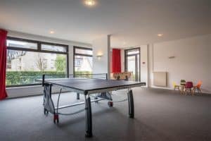 salle-de-jeux-ping-pong-1